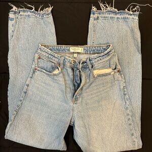 Abercrombie & Fitch The 90s Relaxed Jean High Rise Curve Love